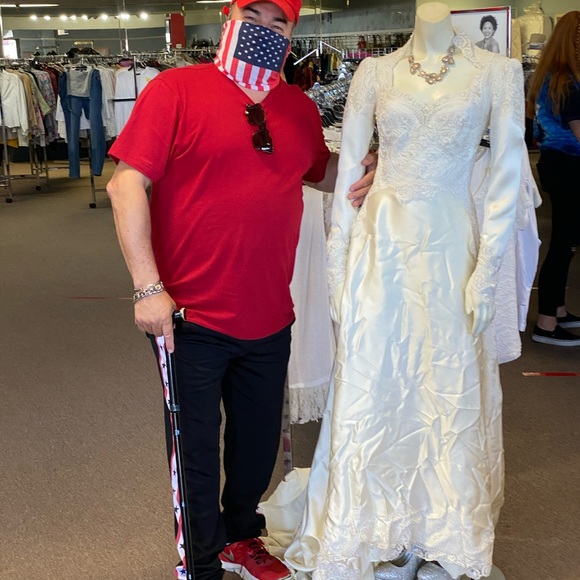 Meet your Posher, Victor - Picture 5 of 12